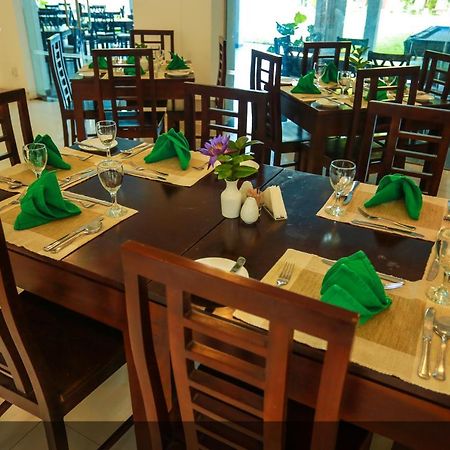 Lavendish Okrin Hotel カタラガマ エクステリア 写真